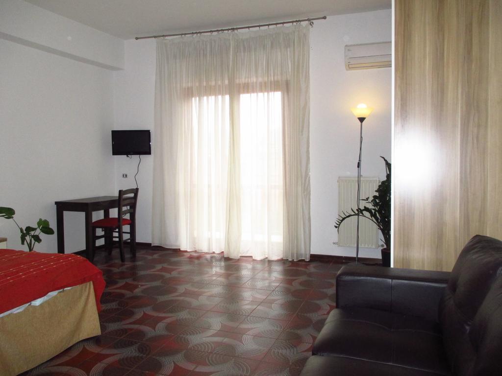 ホテル Residenza Paola パレルモ エクステリア 写真