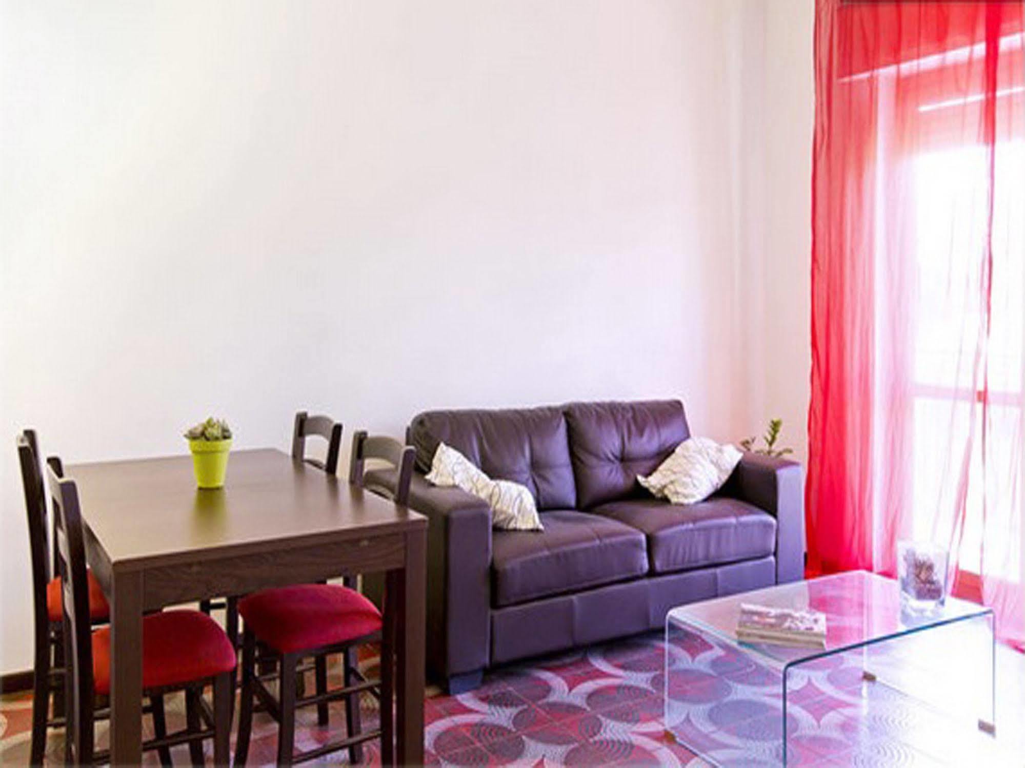 ホテル Residenza Paola パレルモ エクステリア 写真